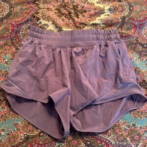 Lululemon Hotty Hot High-Rise Lined Short 2.5"